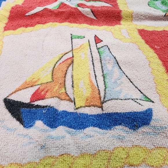 90s VINTAGE Flag Beach Pool Towel Nautical Sailboat Wheel Anchor - Picture 3 of 10